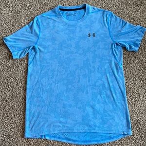 2 shirt bundle: Men’s UA heatgear shirts